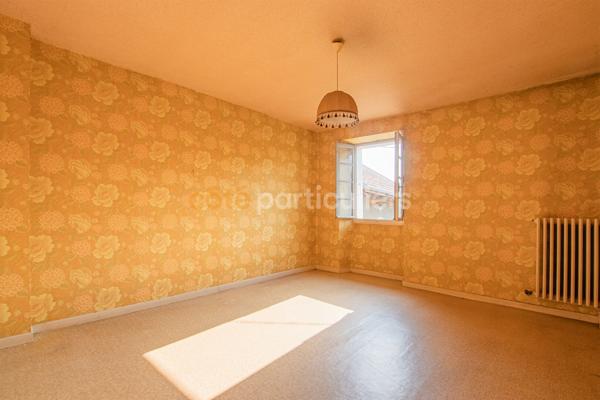 Vente
                Maison192 m² - 8 Pièces -
                    REIGNIER (74930)