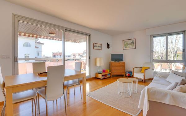Appartement à vendre    2 pièces • 49,97 m2 Saint-Jean-de-Luz