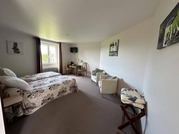 Propriété, ancien restaurant et hôtel 7 chambres