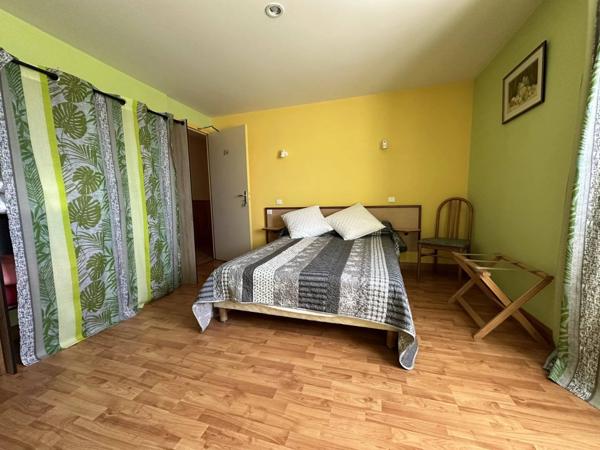 Propriété, ancien restaurant et hôtel 7 chambres