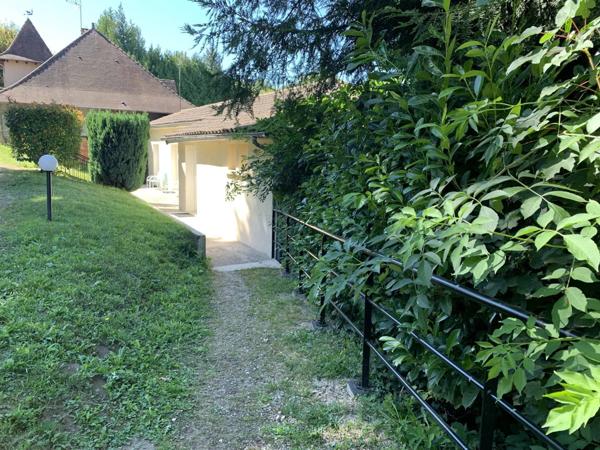 Propriété, ancien restaurant et hôtel 7 chambres