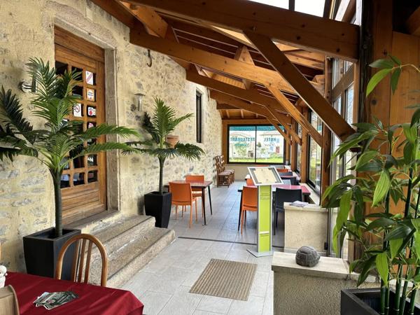 Propriété, ancien restaurant et hôtel 7 chambres