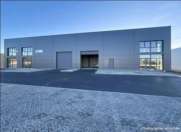 Location Local commercial 1 pièces 800 m2 à Bourgoin-Jallieu
