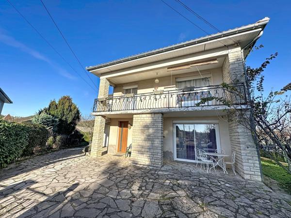 Maison 5 chambres + un studio proche de tout commerce