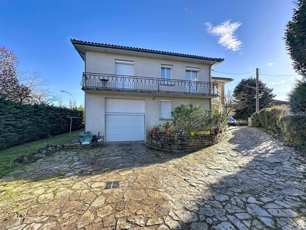 Maison 5 chambres + un studio proche de tout commerce