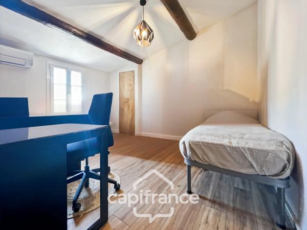 Authentique maison de village de 118 m2 en pierre, chambres climatisées, terrasse de 50 m2, cuisine extérieure, double garage, grenier, trois belles chambres 2 salle de bains, buanderie