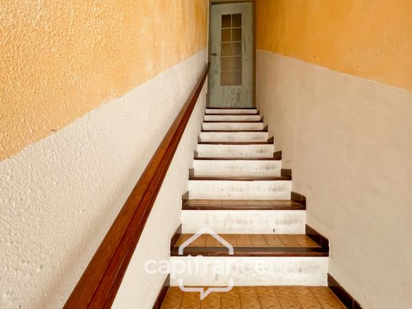 Authentique maison de village de 118 m2 en pierre, chambres climatisées, terrasse de 50 m2, cuisine extérieure, double garage, grenier, trois belles chambres 2 salle de bains, buanderie