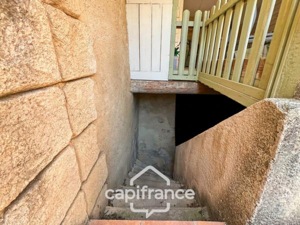 Authentique maison de village de 118 m2 en pierre, chambres climatisées, terrasse de 50 m2, cuisine extérieure, double garage, grenier, trois belles chambres 2 salle de bains, buanderie