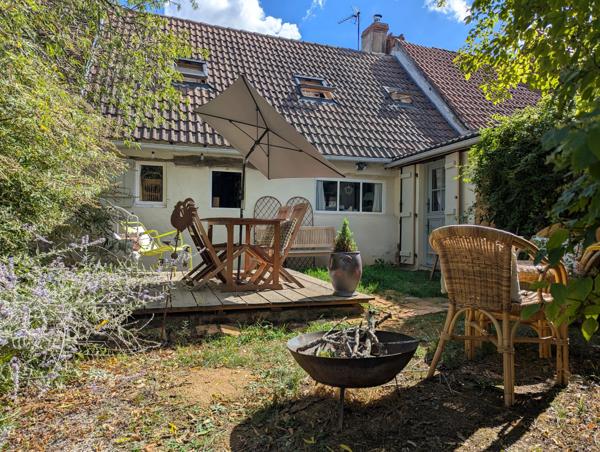 Charmant petit cottage avec beaucoup de caractère et un magnifique jardin