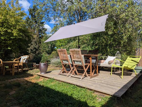Charmant petit cottage avec beaucoup de caractère et un magnifique jardin