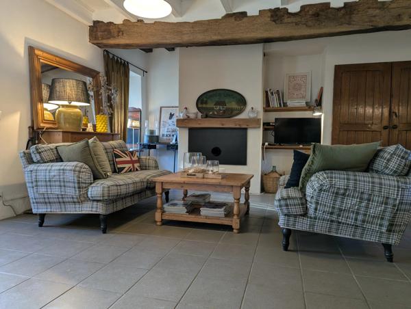 Charmant petit cottage avec beaucoup de caractère et un magnifique jardin