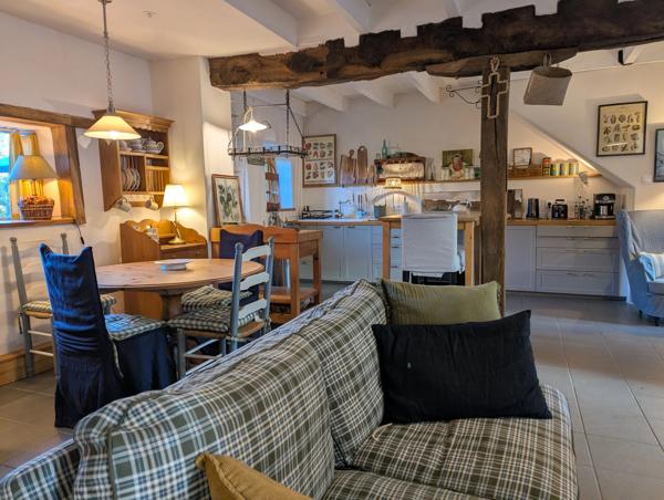 Charmant petit cottage avec beaucoup de caractère et un magnifique jardin