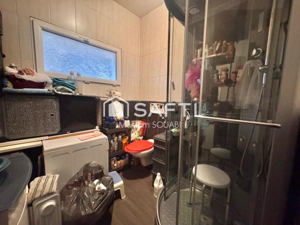 Immeuble 180m2 , 4 appartements dont un duplex avec terrasse