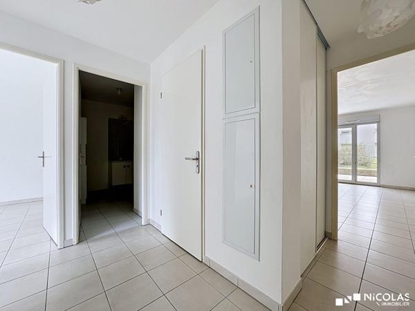 Appartement T3 avec terrasse et parking