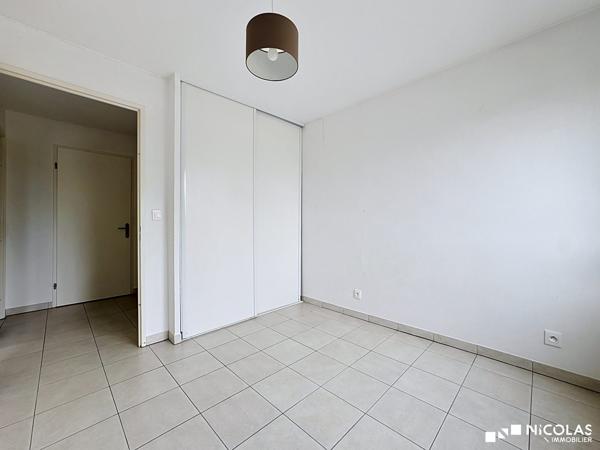 Appartement T3 avec terrasse et parking