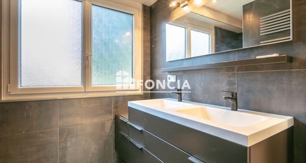 À vendre Appartement 4 pièces 81 m² - ÉChirolles 38130