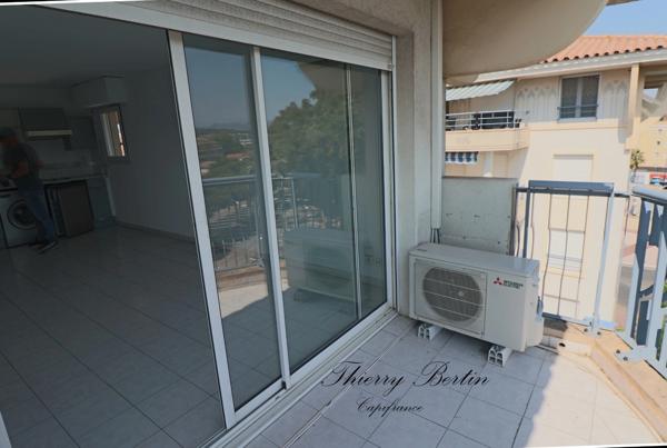 Appartement à vendre 2 pièces FREJUS (83)