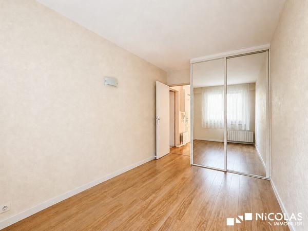 Appartement T3 avec ascenseur, parking et cave – Bordeaux