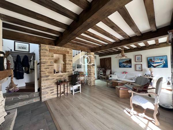 SURZUR Maison 9 pièces 225 m²