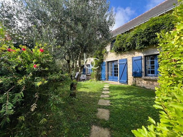 SURZUR Maison 9 pièces 225 m²