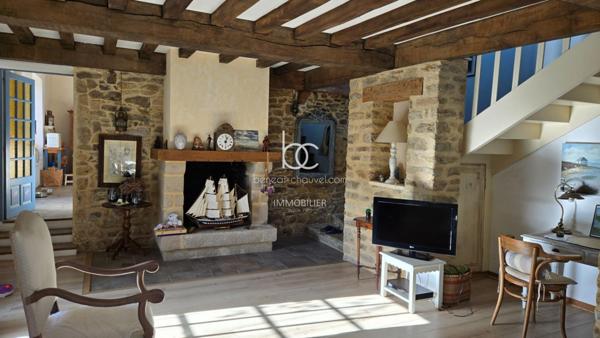 SURZUR Maison 9 pièces 225 m²