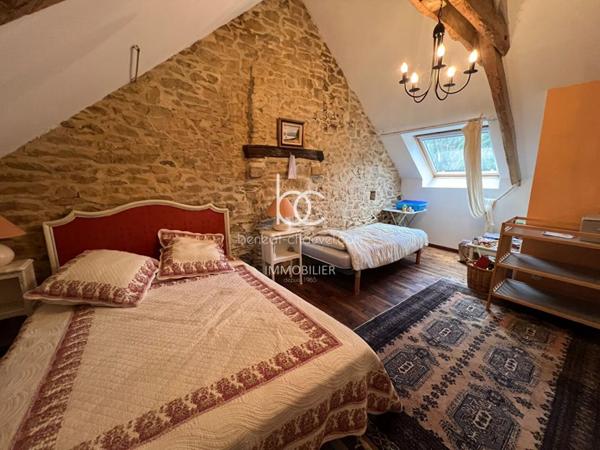 SURZUR Maison 9 pièces 225 m²