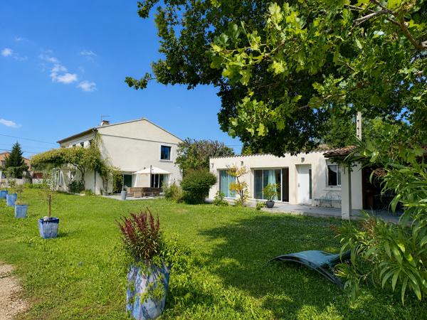 Maison
         6 pièces
        - 225 m² Exclusivité 519 000 € *
