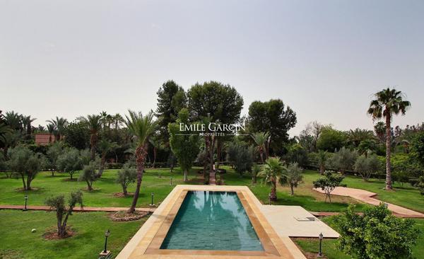 Villa à vendre au coeur du triangle d'or de la palmeraie à Marrakech