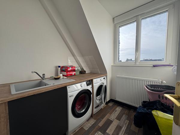 Maison spacieuse à vendre à Lannilis - 5 chambres, jardin et garage