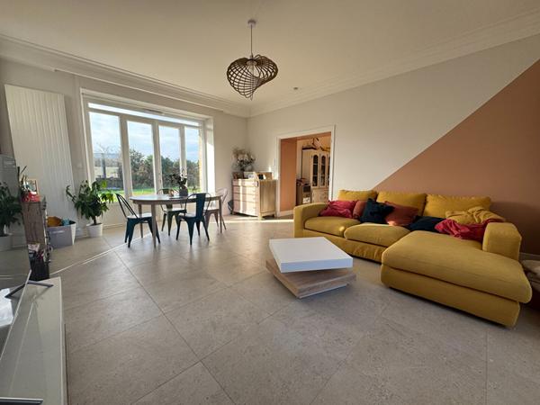 Maison spacieuse à vendre à Lannilis - 5 chambres, jardin et garage