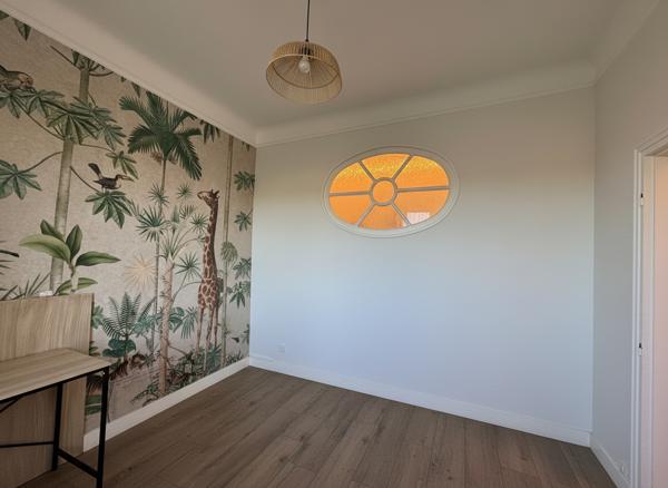 Maison spacieuse à vendre à Lannilis - 5 chambres, jardin et garage