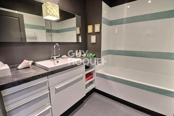 T4 avec cachet dans un superbe immeuble Art Déco - Saxe Gambetta