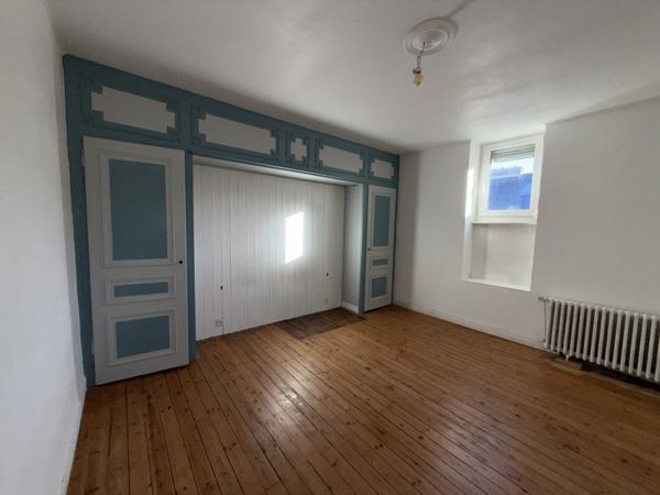 Immeuble à vendre 369 600 € Quimper 190 m² DPE D