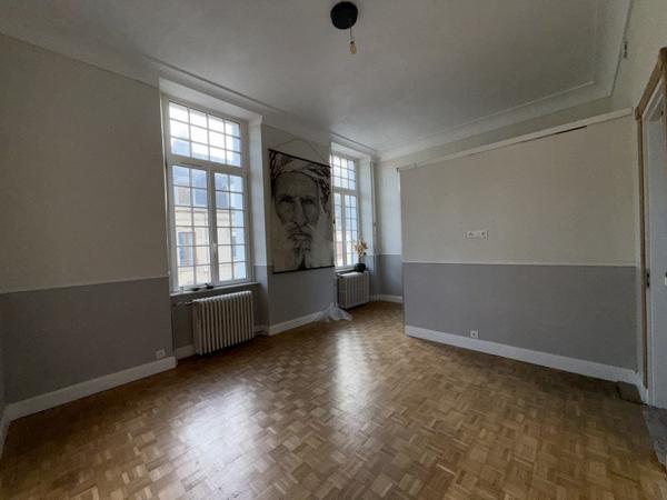 Immeuble à vendre 369 600 € Quimper 190 m² DPE D