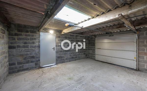 Immeuble à vendre    11 pièces • 210 m2 Courcelles-lès-Lens