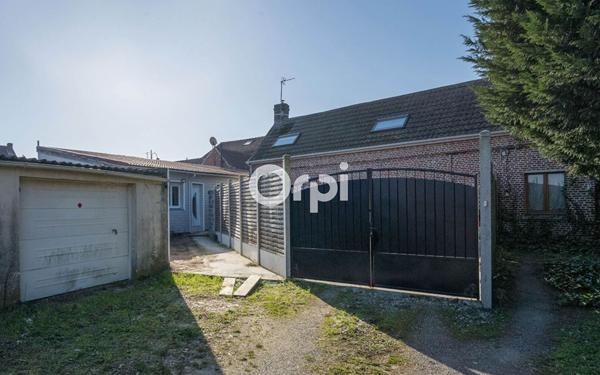 Immeuble à vendre    11 pièces • 210 m2 Courcelles-lès-Lens