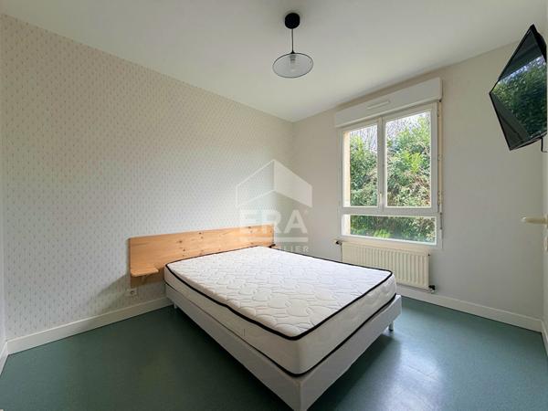 Immeuble Roullet Saint Estephe 16 pièce(s) 550 m2