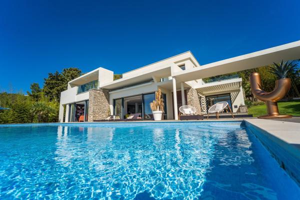 Villa d'exception avec vue mer
