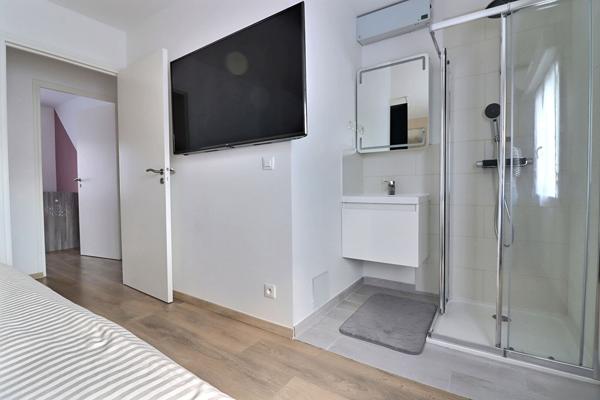 Maison 6 pièces + garage + jardin