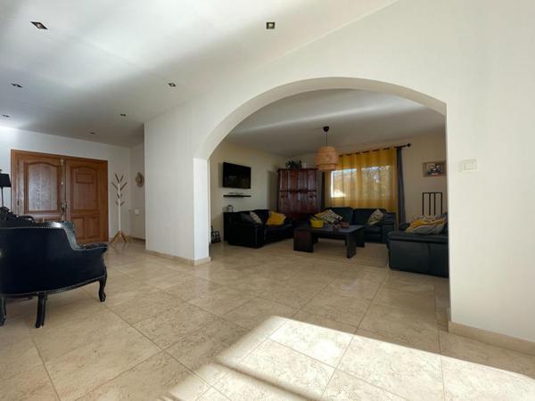 Maison Autignac 10 pièce(s) 288 m2