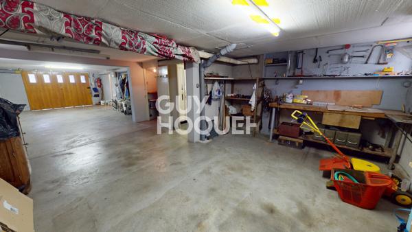 MAISON À VENDRE DE 8 PIÈCES DE 165,00 M²