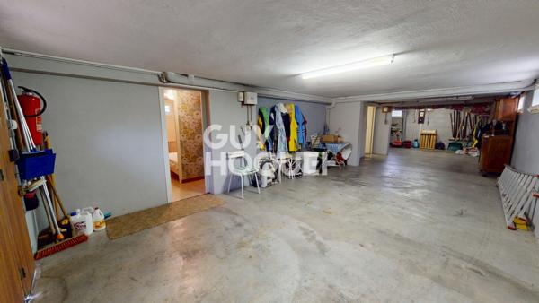 MAISON À VENDRE DE 8 PIÈCES DE 165,00 M²