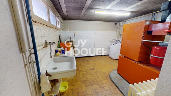 MAISON À VENDRE DE 8 PIÈCES DE 165,00 M²