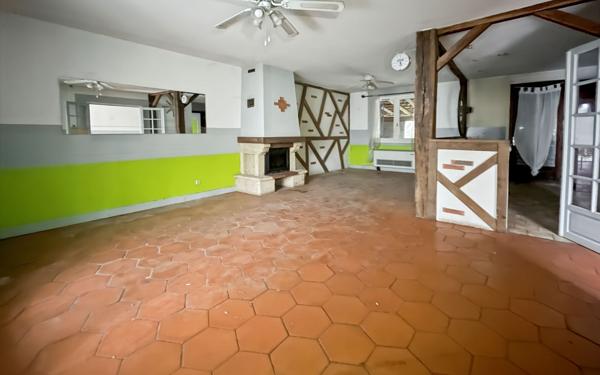 Maison à vendre    5 pièces •  Neuvic