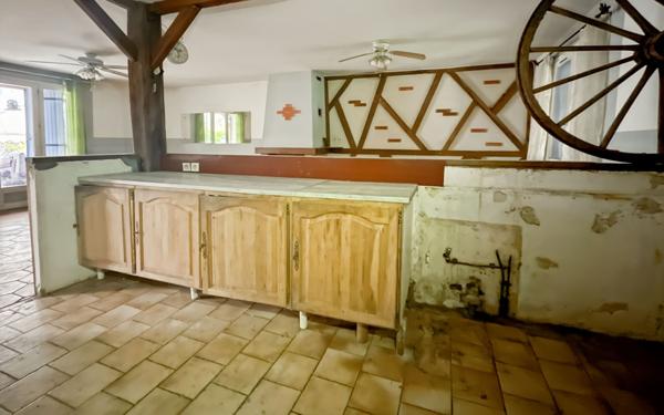 Maison à vendre    5 pièces •  Neuvic