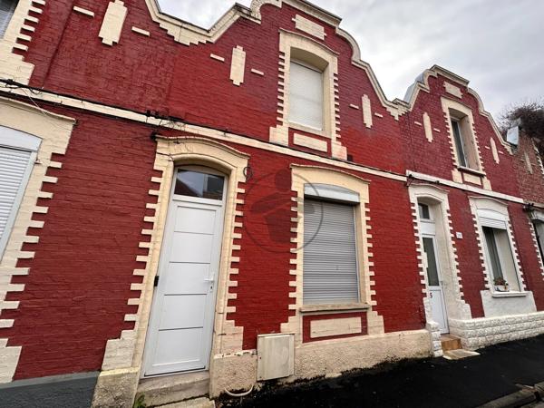Vente                                                      Maison de ville
                        
                     4 pièces                      58 m2                     à Saint-Quentin