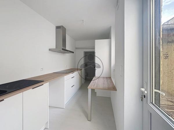 Vente                                                      Maison de ville
                        
                     4 pièces                      58 m2                     à Saint-Quentin