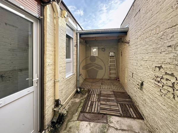 Vente                                                      Maison de ville
                        
                     4 pièces                      58 m2                     à Saint-Quentin