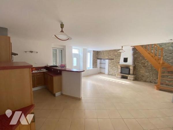 Maison en pierre au calme