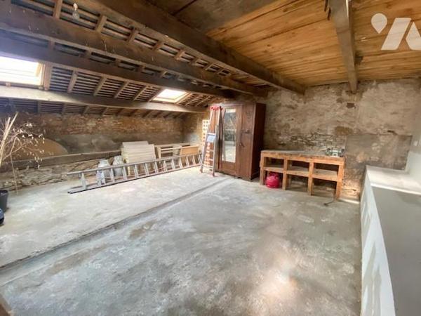 Maison en pierre au calme